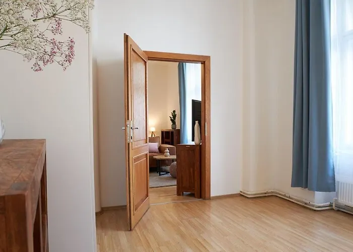 Narodni - Old Town 4*
