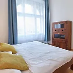 شقة فندقية Narodni - Old Town 4*