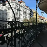 شقة فندقية Narodni - Old Town 4*