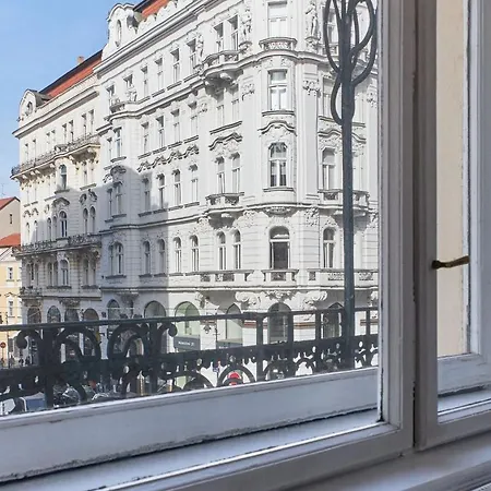 Narodni - Old Town 4*